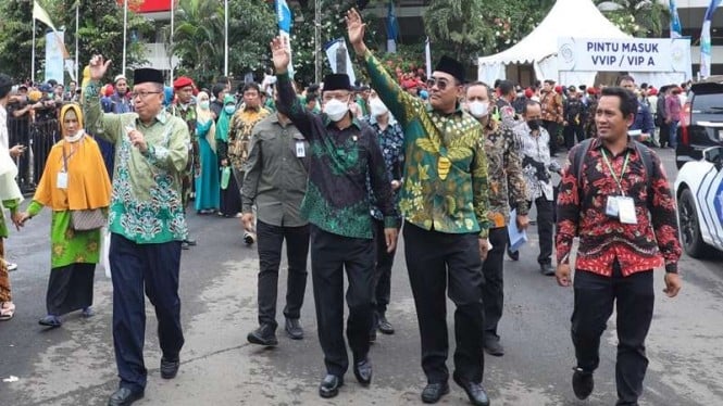 Plt Ketum PPP Mardiono menghadiri pembukaan muktamar Muhammadiyah dan Aisyiyah