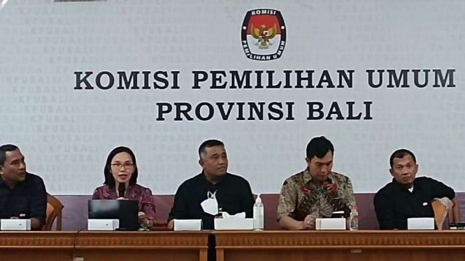 KPU Bali gelar konferensi pers terkait bacalon DPD RI.
