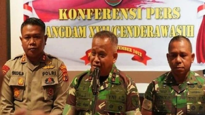Pangdam XVII Cenderawasih Mayjen TNI Muhammad Saleh Mustafa saat beri keterangan