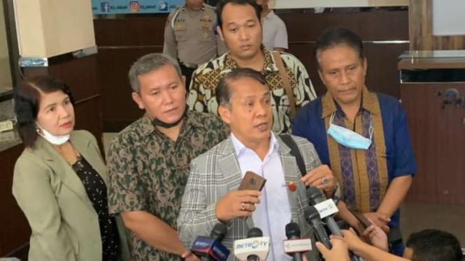 Kuasa hukum tersangka Shane (S), Happy SP Sihombing, saat memberikan keterangan kepada wartawan di Polres Metro Jakarta Selatan, Selasa, 28 Februari 2023.