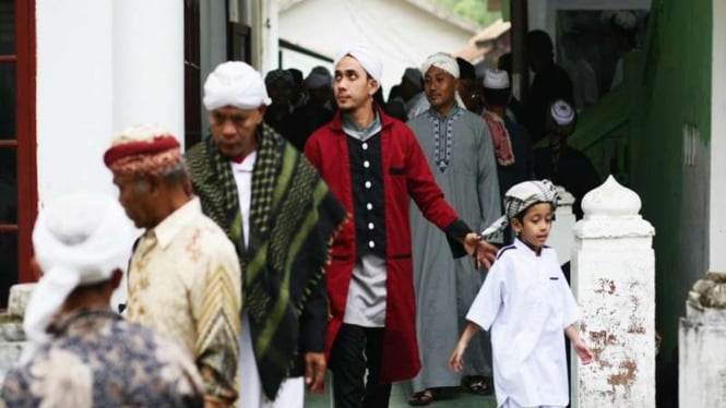 Jemaah Tarekat Naqsabandiyah di Deli Serdang merayakan idulfitri hari ini