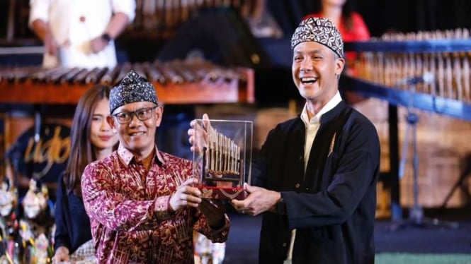 Ganjar Pranowo disematkan gelar 'Warga Kehormatan Masyarakat Sunda'